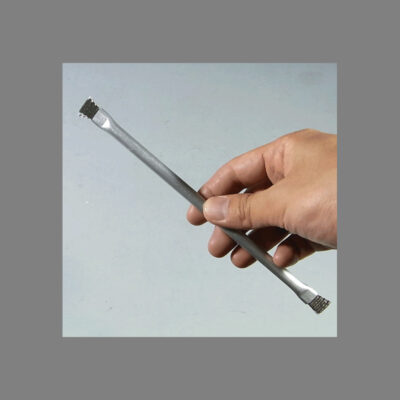 Spazzola in acciaio con manico in alluminio – Larghezza delle spazzole 100 mm.
